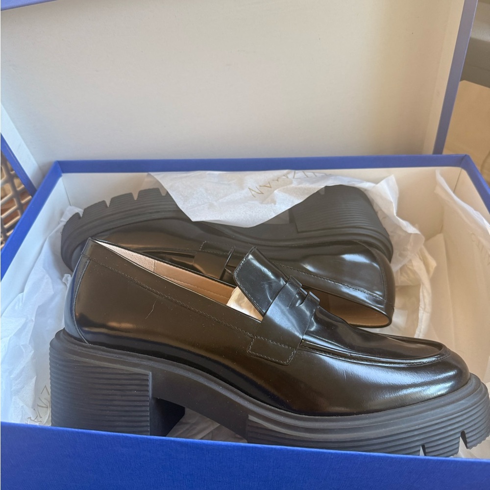 Stuart Weitzman Black Soho Lugg Sole Loafers (Size 10 Narrow)